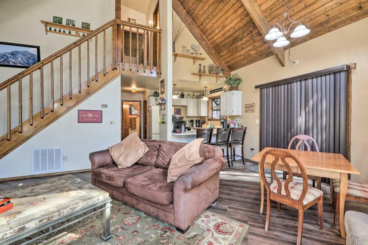 Munds Park Cabin With Fire Pit And Wraparound Porch! Exteriör bild